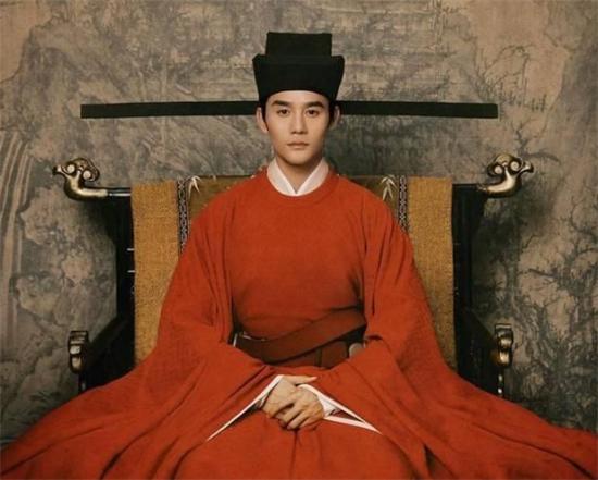 狄青是谁(狄青:20年精忠报国,50岁客死他乡,北宋第一名将,到底因何而死)