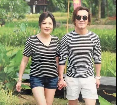 哈文现在老公是谁(春晚导演哈文:丈夫李咏病逝三年没有再嫁)