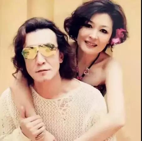 哈文现在老公是谁(春晚导演哈文:丈夫李咏病逝三年没有再嫁)