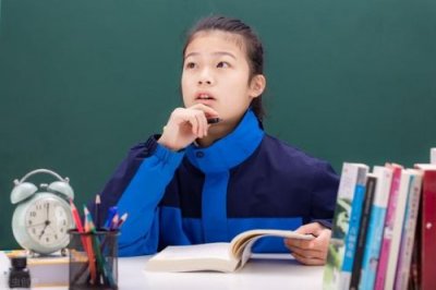 ​锋利的反义词三年级(锋利的反义词是什么字)