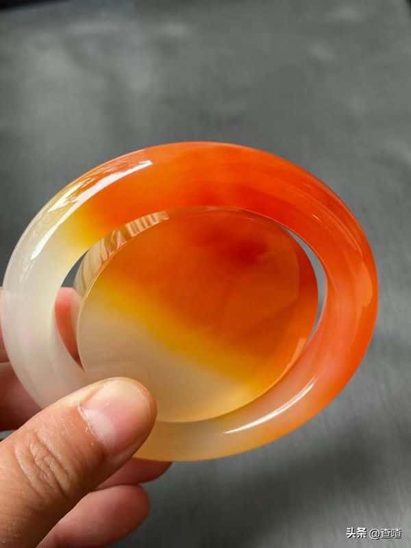 天然黄龙玉价格(黄龙玉有收藏价值吗)