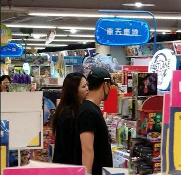 林峰新女友张馨月家庭背景遭扒 两人怎么认识的恋爱过程曝光