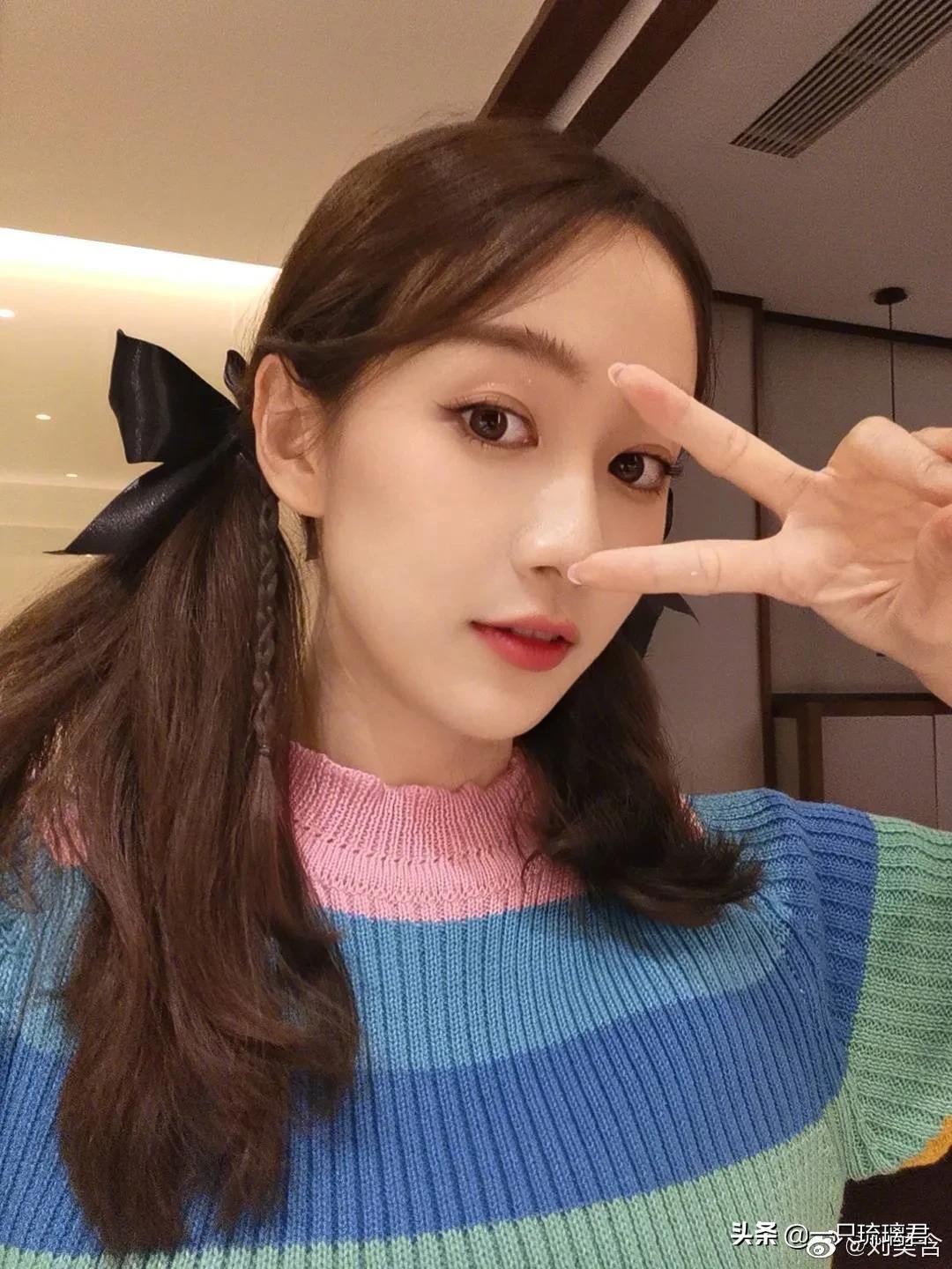 刘美含多高： 高考保送，快女全国十五强，却因身高一米五惹争议