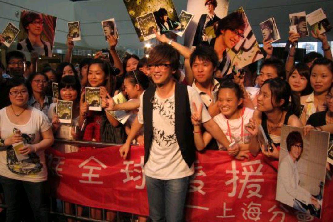 周传雄，拥有许多经典歌曲，上了这么多综艺，为什么就是不能翻红？