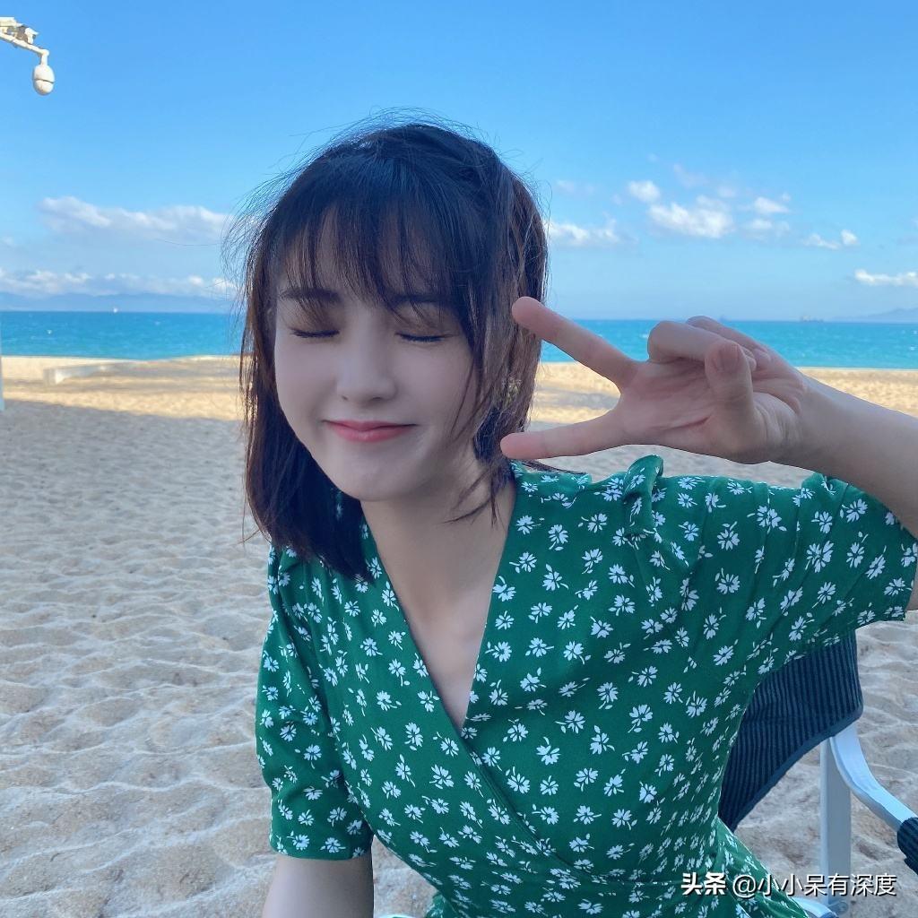又被邢菲近照美到了，清新气息扑面而来，这身打扮我太喜欢了