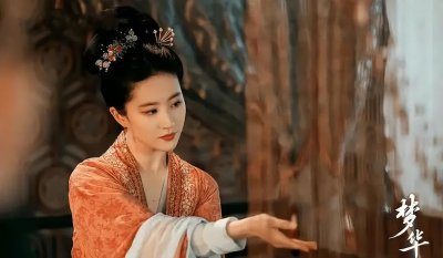 ​继《有风》后，刘亦菲又一新剧即将开机，看清男主令人期待