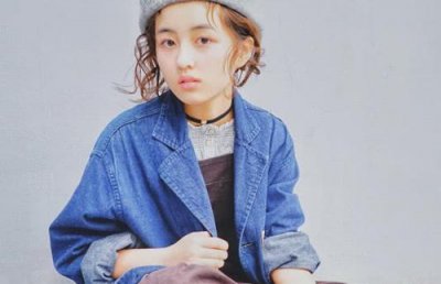 ​张子枫再现鬼魅一笑，当她抬起头的瞬间，网友：好可爱