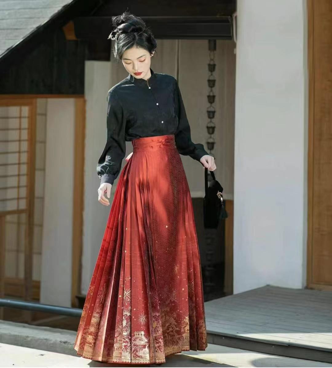 马面裙怎么搭配日常衣服(百褶裙搭配什么上衣好看)