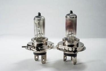 汽车仪表盘出现(!)黄灯(汽车仪表盘出现感叹号什么意思)