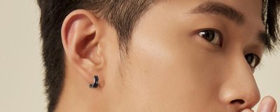 ​男性打耳钉有什么讲究吗