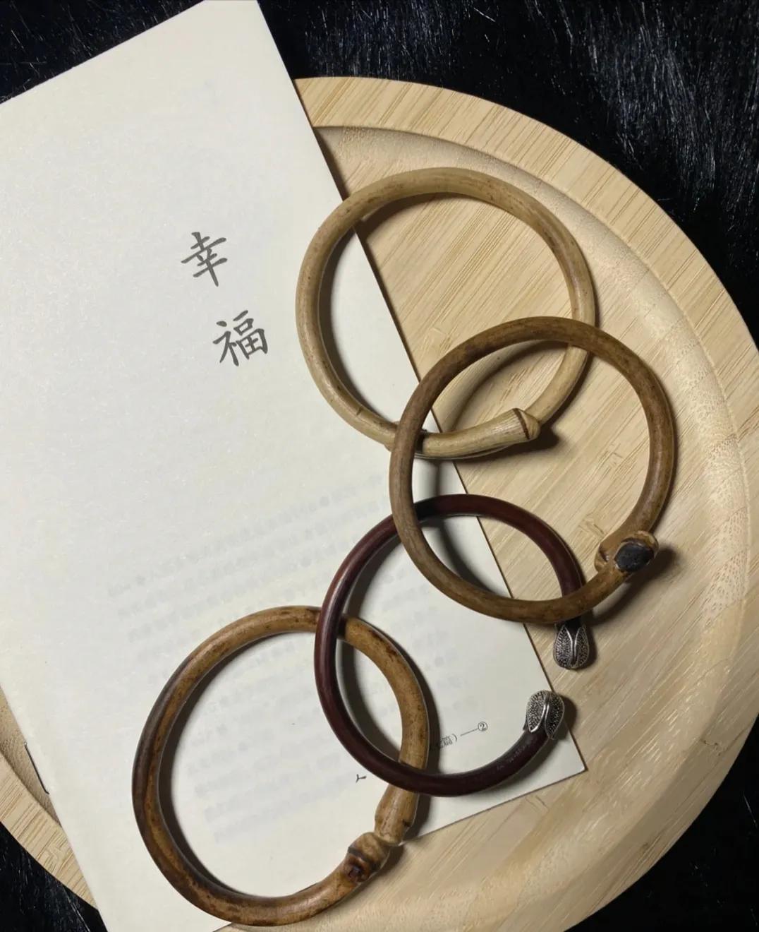 鸡血藤手镯的功效与作用中用法禁忌尽网(鸡血藤手镯千万不能入手)