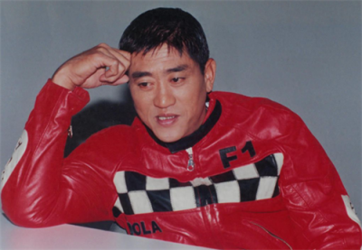 ​柯受良：1997年用1.58秒飞越黄河，去世时百位明星到场，他凭什么