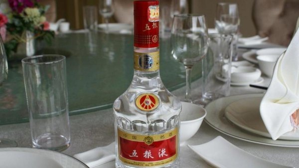 茅台五粮液1573那个好