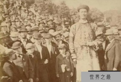 ​叹为观止：世界上最高的人 身高达到3.19米(无病生长)