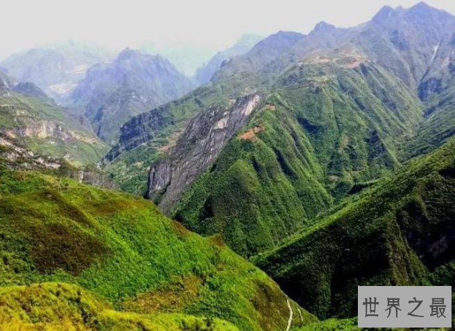 重庆市的最高点,主峰阴条岭海拔2886米