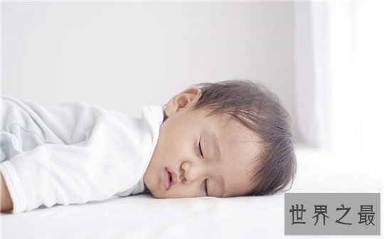 宝宝睡觉容易犯的十大错误习惯，宝妈需谨记