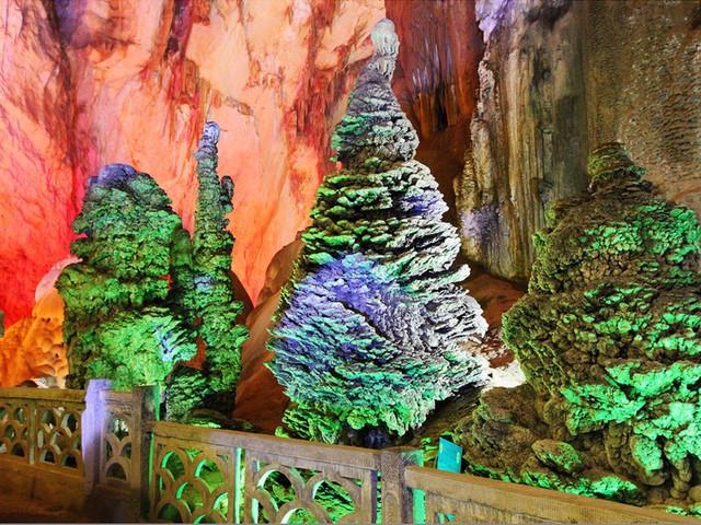 第六天：黄果树大瀑布、织金洞。