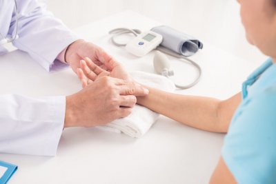 ​人的血液呈什么性 中医人体解剖三字歌，第五章 循环系统，第三节，血液的性质