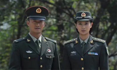 ​侯梦莎个人资料简介：靠军旅剧走红，搭档吴京爆火，和丈夫毛毅因戏生情幸福美