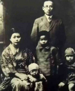 ​现代诗人有谁代表（中国现代10大诗人评选，你最喜欢谁的诗）