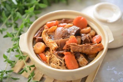 ​三分钟泡发腐竹 泡腐竹用冷水还是热水？教你3分钟泡发腐竹的技巧