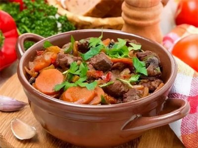 ​炖牛肉需要加什么香料？花椒还是大料，记住1放2不放，放错味道差