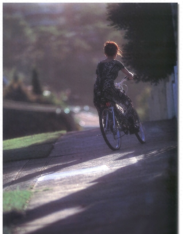 金马影后李丽珍绝版写真，每一张都是那么美，唤起你那时的回忆