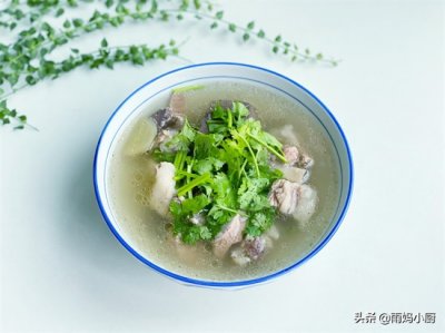 ​清水煮羊肉的正确方法 ，汤鲜味浓，没有膻味，羊肉软烂营养高