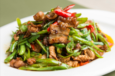 ​湖南辣椒炒肉怎么做？教你2个窍门，鲜香过瘾真下饭