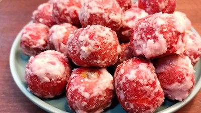 ​糖炒山楂的制作方法在这里，学会不用花钱买了，快试试吧！