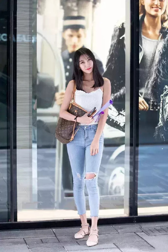 高清街拍美女欣赏（时尚都市女性街拍合集）