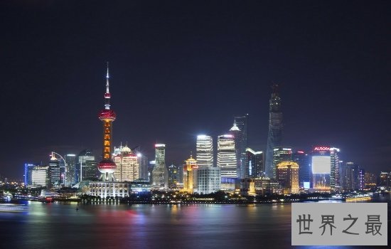 重庆最高楼环球金融中心高达339米,占地面积竟有如此之大!