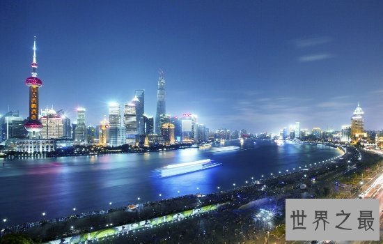 重庆最高楼环球金融中心高达339米,占地面积竟有如此之大!