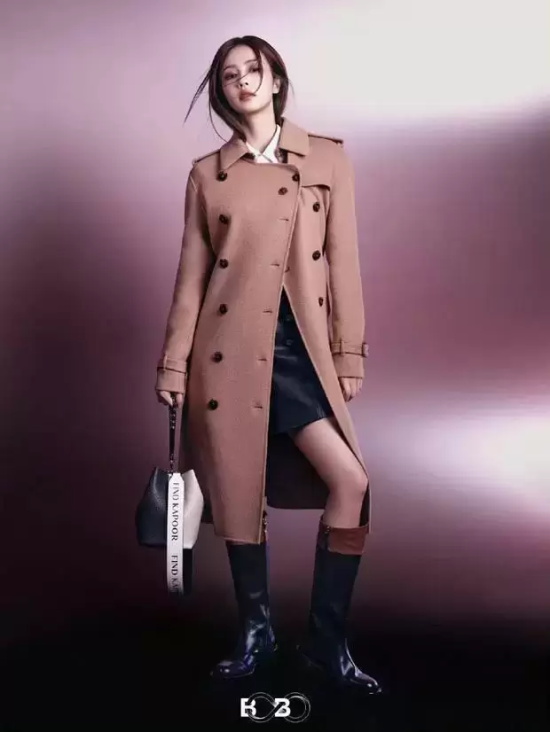 白鹿烟熏妆写真硬照,黑色皮裙巨显身材