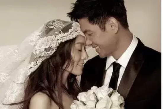 范玮琪黑人是不是形婚(范玮琪黑人形婚的梗来源及证据)