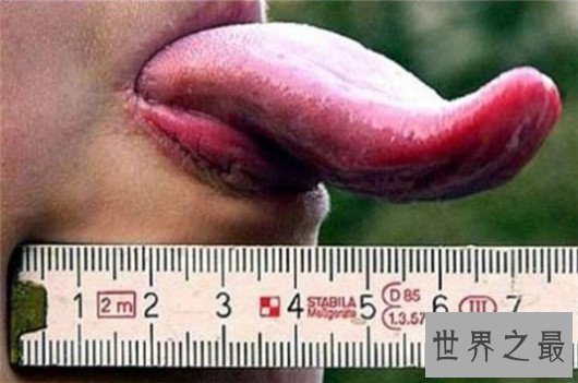 最长舌头女性,舌头又长又灵活可以跟青蛙媲美了