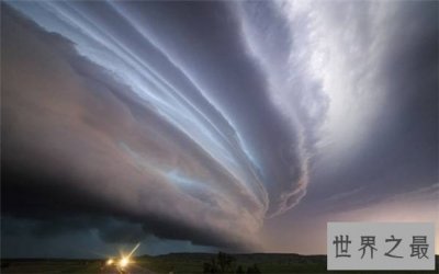 ​龙卷风走廊仿佛一架太空飞船 如今成为人们冒险之地