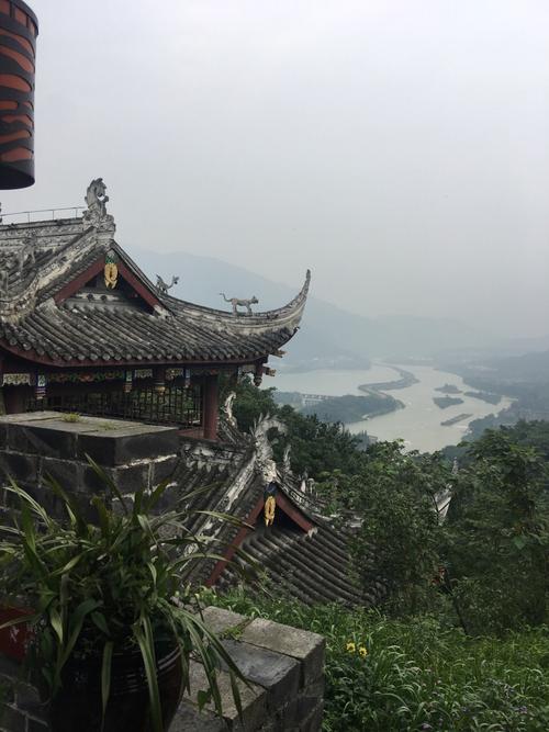 1.玉垒山风景区