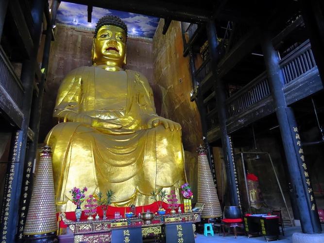 2.成都大佛寺