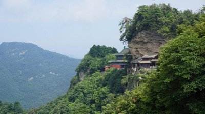 ​湖北省附近好玩的旅游景点
