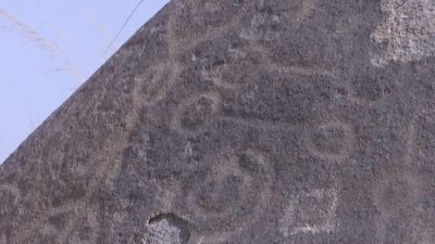 ​内蒙古阿拉善右旗阿拉腾敖包镇巴音陶海嘎查境内新发现布德日根呼都格岩画群遗