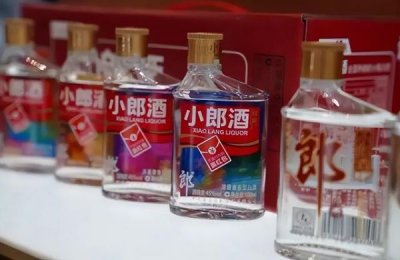 ​小瓶白酒大概多少钱一瓶啊？小瓶白酒价格