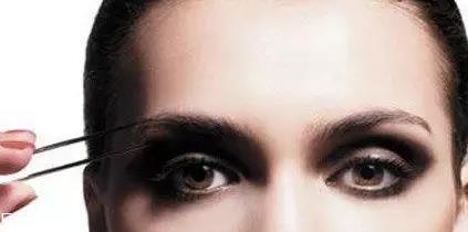 眉型常见失误有哪些？眉头压实很难看