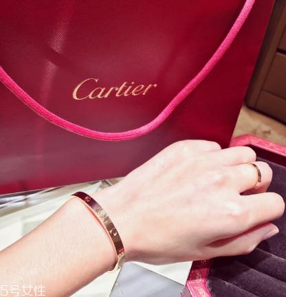 卡地亚是什么金？不同款式材质不同