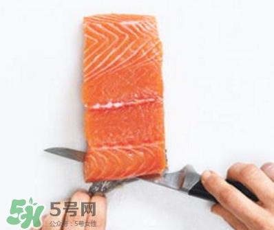 三文鱼有刺吗？三文鱼的刺怎么处理