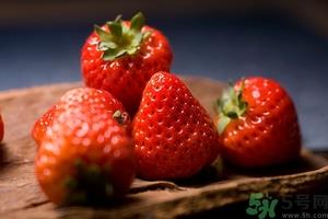 草莓有点烂还能吃吗？草莓烂了一点还能吃吗？