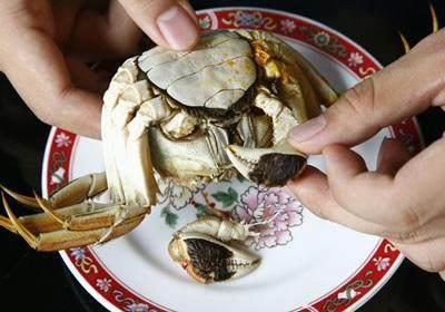 阳澄湖大闸蟹怎么吃？食阳澄湖大闸蟹注意事项