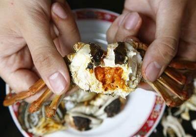 阳澄湖大闸蟹怎么吃？食阳澄湖大闸蟹注意事项