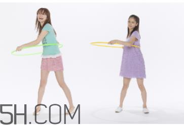 弹簧式呼啦圈怎么使用？转呼啦圈的正确姿势