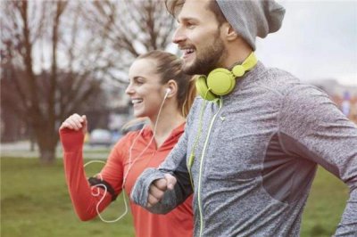 ​冬天适合户外跑步吗 要做好热身运动